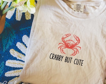 Camiseta "Crabinha fofa", Camiseta de caranguejo, Camiseta de praia de verão, Camiseta de frutos do mar, Estética praiana, Inspiração vintage, Férias na praia, Camiseta de caranguejo