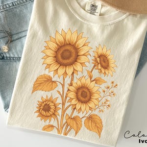 Sunflower Shirt, Comfort Colors Vintage Flowers Tshirt, Summer Wildflower Shirt,  Boho Tee, Botanical Shirt, Sunflower Lover Gifts For Her