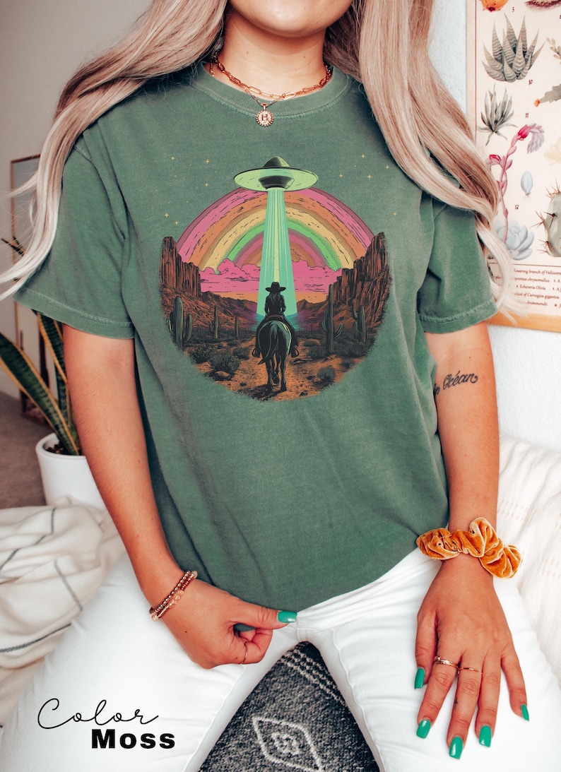 Raum Cowgirl-T-Stück Kosmisches Cowgirl-Hemd Raum Cowgirl-Outfit Cowgirl westliche Grafik-T-Stück Land-Mädchen-Hemd, Cowgirl-Hemd, Geschenk für sie Bild 8