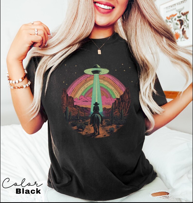 Raum Cowgirl-T-Stück Kosmisches Cowgirl-Hemd Raum Cowgirl-Outfit Cowgirl westliche Grafik-T-Stück Land-Mädchen-Hemd, Cowgirl-Hemd, Geschenk für sie Bild 5