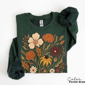 Sudadera floral otoñal, jersey vintage botánico de cuello redondo, jersey otoñal en tonos tierra, ropa rústica para amantes de la jardinería. Forest