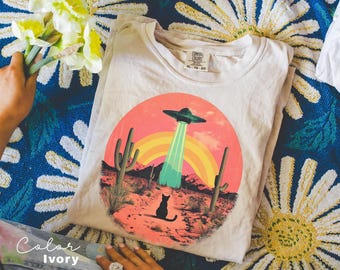 Camiseta UFO Cat Comfort Colors®, camiseta retrô vintage western, camiseta engraçada de gato, camiseta gráfica alienígena grande, camiseta feminina viral meme UFO Cat