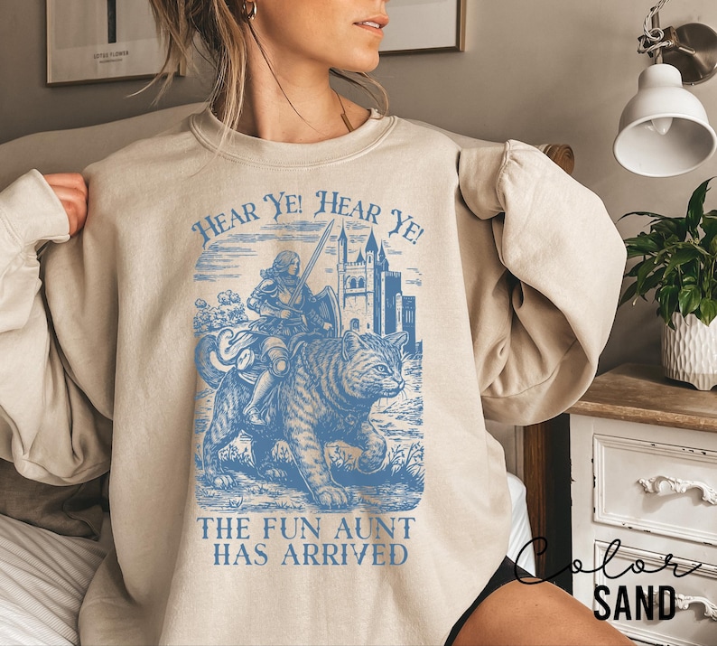 Funny Aunt Shirt, Knight Cat Rider, Fun Aunt, Pregnancy Reveal to Sister Auntie Cool Aunt, New Aunt, Sister Gift, Sand