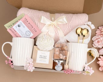 Family Gift Box, Cozy Engagement Gift Set with Blanket, Mugs & Chocolate Cookies | Couples Celebration Cocoa Gift Box