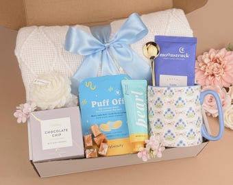 Caja de regalo de autocuidado para ella, regalo para demostrarle tu cariño, caja de regalo de spa, set de regalo de relajación, kit de mimos con jabón floral, loción y té, un abrazo en una caja.