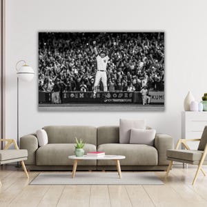 Derek Jeter Plays Last Game at Yankee Stadium Ready to Hang Canvas ,New York Yankees Poster, Derek Jeter Man Cave Decoration, Yankees Poster