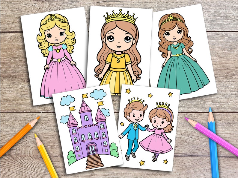 Puede incluir: Cinco p&aacute;ginas para colorear imprimibles que representan un castillo, un pr&iacute;ncipe, una princesa y dos princesas. El castillo es morado con banderas amarillas. El pr&iacute;ncipe lleva un traje azul y una corona dorada. Las princesas llevan vestidos rosas, amarillos y verdes con coronas doradas.