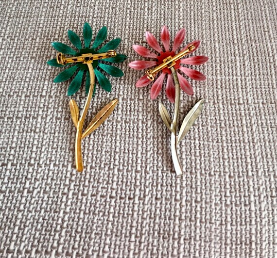 Vintage Metal Flower Pins Set of 2 - image 5