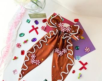 Mickey Mouse Gingerbread | Peppermint & Pixie Dust Bow