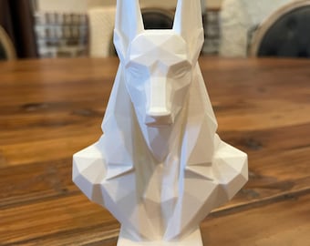 Low Poly Anubis Bust – Modern Geometric Egyptian God Sculpture – Office Desk Decor
