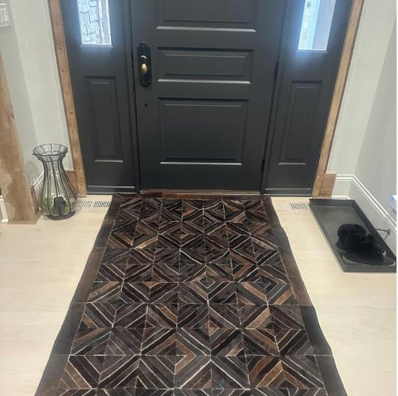 Handmade Cowhide Rug Patchwork Tricolor Cow Skin Hand Stitched Premium Leather Area Rug Hair On | Black Cowhide Patchwork Carpet
