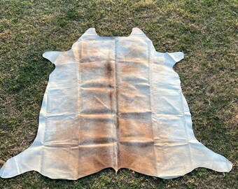 素晴らしい牛革ラグ ブラウンとホワイトの牛革ラグ 牛革ラグ 牛革