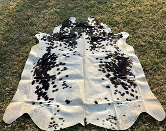 素晴らしい牛革ラグ ブラウンとホワイトの牛革ラグ 牛革ラグ 牛革