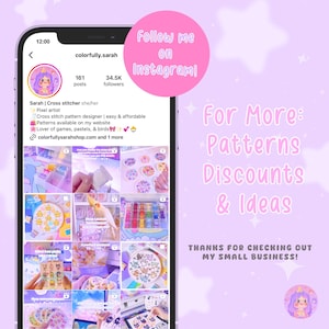Puede incluir: Una captura de pantalla de un perfil de Instagram para una dise&ntilde;adora de patrones de punto de cruz. La foto de perfil es un unicornio de dibujos animados. El nombre del perfil es "colorfully.sarah". La biograf&iacute;a del perfil incluye el texto "Dise&ntilde;adora de patrones de punto de cruz | f&aacute;cil y asequible. Patrones disponibles en mi sitio web. Amante de los juegos, los pasteles y las aves.  colorfullysarahshop.com y 1 m&aacute;s". El perfil tiene 161 publicaciones y 34,5&nbsp;000 seguidores. La imagen tambi&eacute;n incluye un collage de nueve im&aacute;genes de patrones de punto de cruz, suministros y proyectos terminados.