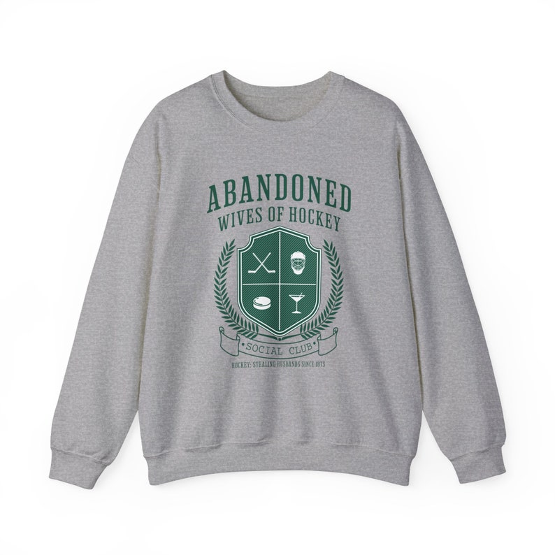 Sudadera de esposa de hockey, cuello redondo de esposa de portero, regalo de hockey sobre hielo, regalos divertidos para esposa, suéter de la era de la esposa de hockey, club de esposas de hockey Sport Grey