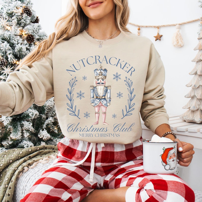 Nutcracker Sweatshirt, Toile Christmas Nutcracker Sweater, Christmas Club, Nutcracker Ballet, Christmas Gifts, Christmas Party Sweater Sand