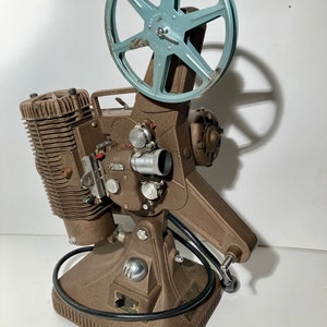 1930s Keystone 8mm Film Projector Model R-8 Metal