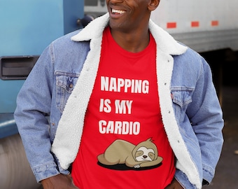 Camiseta divertida com estampa de bicho-preguiça. Camiseta com frase engraçada "Dormir é meu exercício". Camiseta unissex de tecido macio. Camiseta "Mestre da Sesta: Dormir é meu esporte".