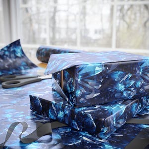Carta da regalo di lusso con design di cristalli blu zaffiro vivido, qualità premium ed ecologica
