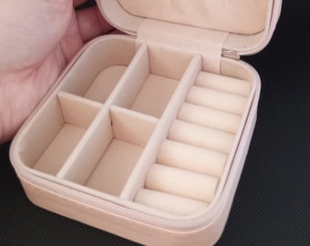 Travel Jewelry Case Organizer Small Jewelry Box Portable Earring Storage Compact Jewelry Holder Gift for Women
