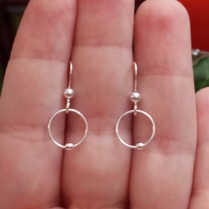 Orecchini a cerchio con gancio in argento sterling 925 con piccole perline 2 in 1 semplici orecchini a cerchio con gancio pendenti regalo per lei Creoli in argento