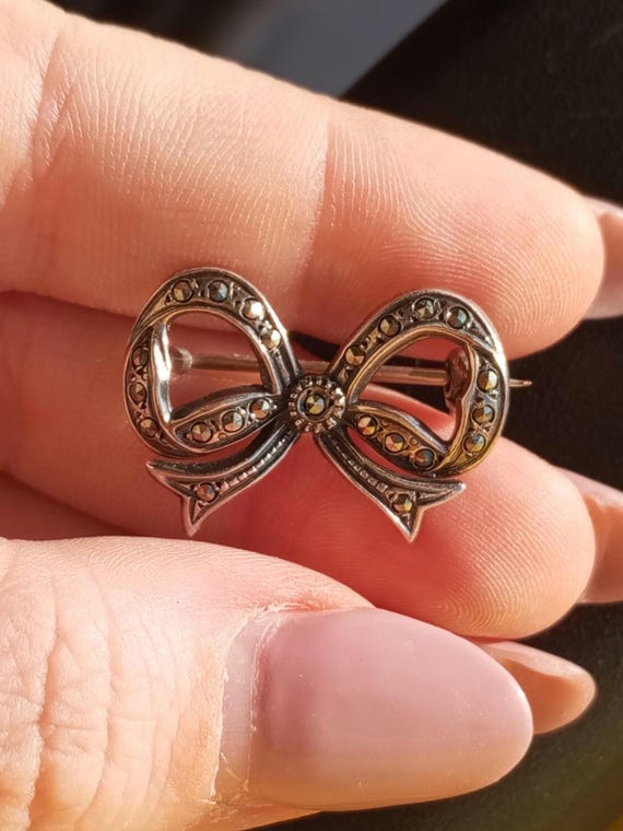 Broche Ancienne Marcassite Argentée - Bijou Vintage Français, Rare, Occasion