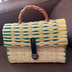 Sac à main traditionnel en paille fait main, panier emblématique portugais en tissage, fait main, paille tressée, fil de laine, fermoir en cuir