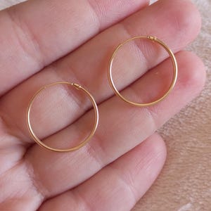Orecchini a cerchio in oro massiccio 18 carati Oro giallo 750 Orecchini unisex Cerchi in oro Gioielli da 18 carati Regalo Cerchio semplice da 2 cm Gioielli in oro carini Portogallo