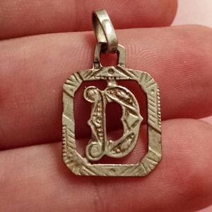 Colgante con nombre y letra D en plata de ley vintage, colgante con nombre y letra C, abalorio con alfabeto 925, joyería vintage, regalo unisex, colgante con nombre y letra D