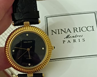 Nina Ricci Modele Deposé Vintage Lady verguld Zwitsers horloge Blauwe wijzerplaat Zwart leer Uitstekende staat Originele doos Ontvangstverzamelaar