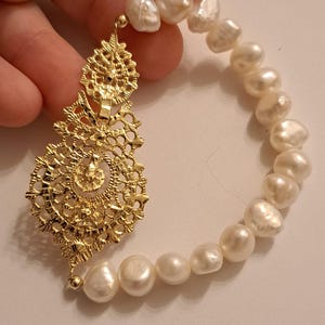 Gold Vermeil Filigree Queen of Portugal Elastic Bracelet with Natural Pearls Fresh Water White Barroque Pearls Handmade Silver Bracelet Gift