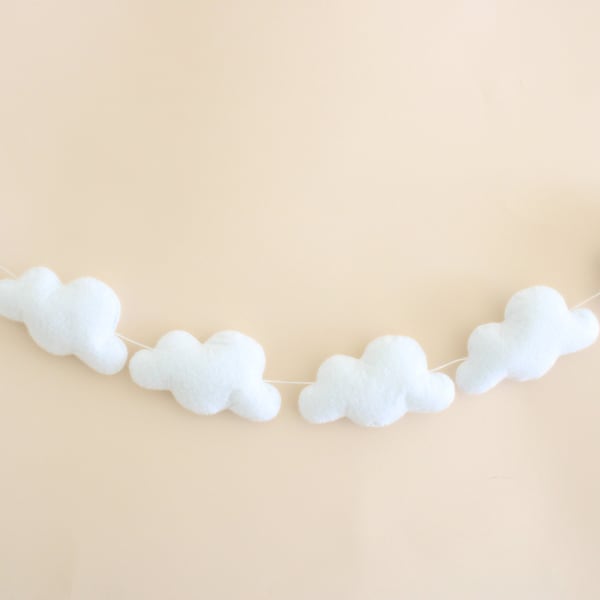 Guirlande de nuages personnalisée, guirlande en feutre, décoration murale pour chambre d'enfant, fille et garçon, neutre, guirlande de baby shower.