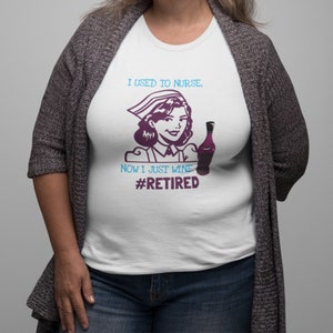 Krankenschwester im Ruhestand Vintage Shirt Geschenk Rentner Shirt Geschenk für Rentner Geschenk für Ihn Geschenk für Sie Oma Shirt Papa Shirt