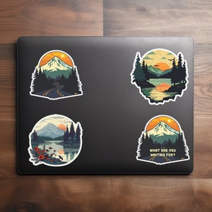 Sonnenaufgang Sonnenuntergang Aufkleber - Bergszenen, rund, weiß, wasserfest, Vinyl, erhältlich in Packungen mit 1, 3, 5