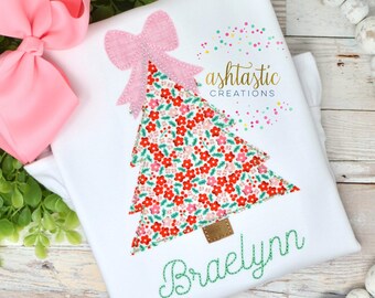 Girls Christmas Shirt / Personalized Floral Christmas Tree With Bow Tee / Embroidery Appliqué / Kids Christmas Outfit / Embroidery Monogram