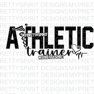 Może przedstawiać: Czarno-biały projekt graficzny z napisem "ATHLETIC TRAINER" pogrubioną czcionką. Projekt zawiera symbol kaduceusza, serce z linią bicia serca i tekst "MYPRETTYSPIRIT".