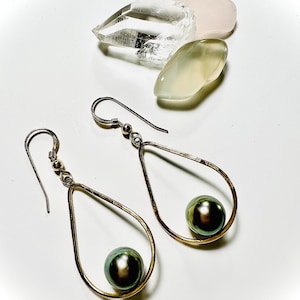 Tahitian Pearl Teardrop earring