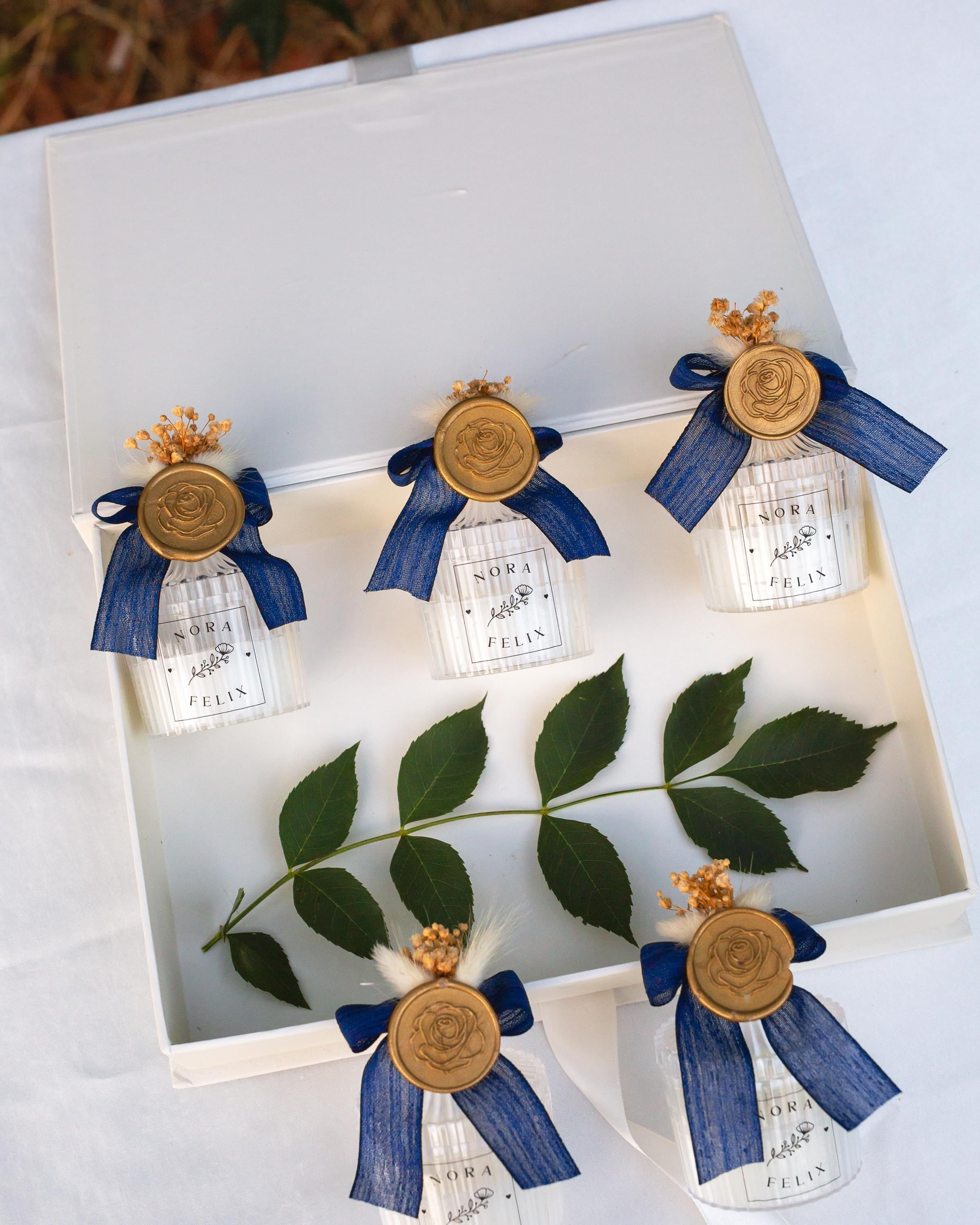 Elegant Wedding Candle Favors, Personalized Candle Favors for Guests in ...