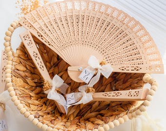 Abanicos de boda personalizados: Abanicos plegables de tela blanca, regalos para despedidas de soltera, regalos para invitados.