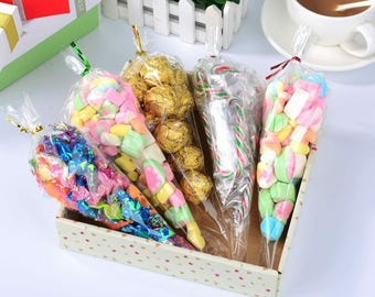 100 Clear Cellophane Cone Bags with Twist Ties: Party Favor Treat Bags