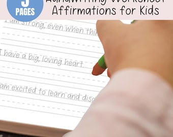 Op de afbeelding: Een schrijfwerkblad voor kinderen met de titel "Handwriting Worksheet Affirmations for Kids" en de tekst "I have a big, loving heart." erop geschreven. Een kinderhand schrijft op het werkblad met een groene kleurpotlood.