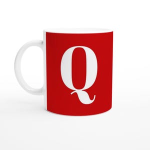 Taza con la letra Q roja (24 unidades) / Monograma tipográfico de la letra Q / Taza de cerámica de 325 ml / Taza de café con inicial