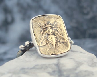 Handmade Sterling Silver Bee Intaglio Ring: Roman Art Design