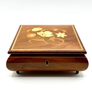Handcrafted Italian Swiss Music Movement Music Jewellery, Trinket Box. Plays Fiddler On The Roof.