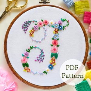 Patrón PDF del alfabeto floral 'J', patrón PDF digital, descarga instantánea, patrón de bordado a mano, descargas de patrones de bordado de letras