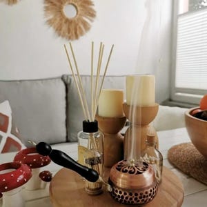 Koperen wierookbrander: geoxideerd wierookvat met houten handvat en palo Santo met gratis bezorging Duty Paid (DDP) verzending...