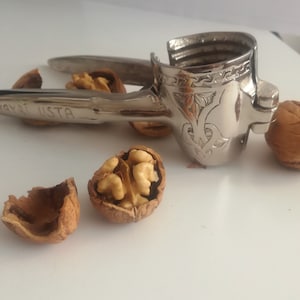 Vintage Brass Walnut Cracker,Handcraft Silver and Gold Walnut Cracker,Antique Walnuss Knacker,Nussknacker Messing,Handmade Gift for Him&Her.