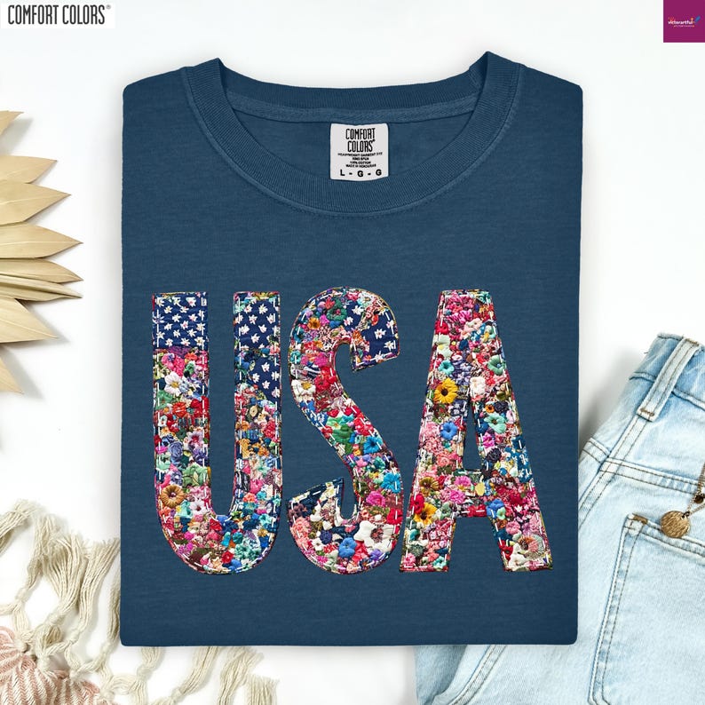 a t - shirt with the word usa printed on it