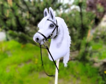 Caballo de juguete blanco A3 / Juguete ecuestre / Caballo de palo hecho a mano