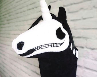 Gruseliger Einhorn Kopf Wandhalter: Handgemachtes Velour Gothic Halloween Dekor